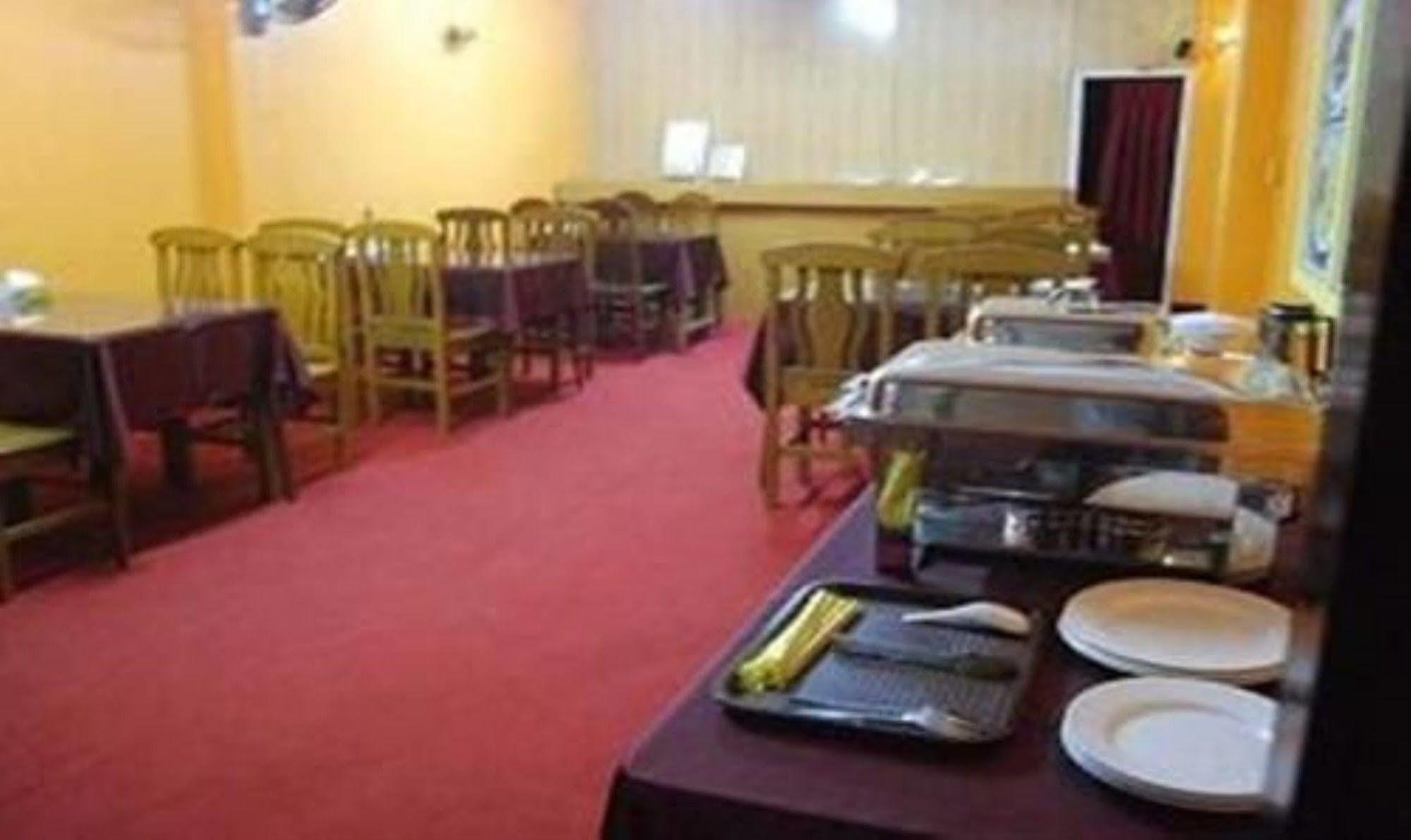 Silver Moon Hotel Yangon Exterior foto